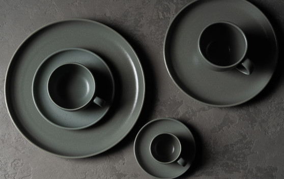 The Art of Dining: Portuguese Stoneware for Every Occasion