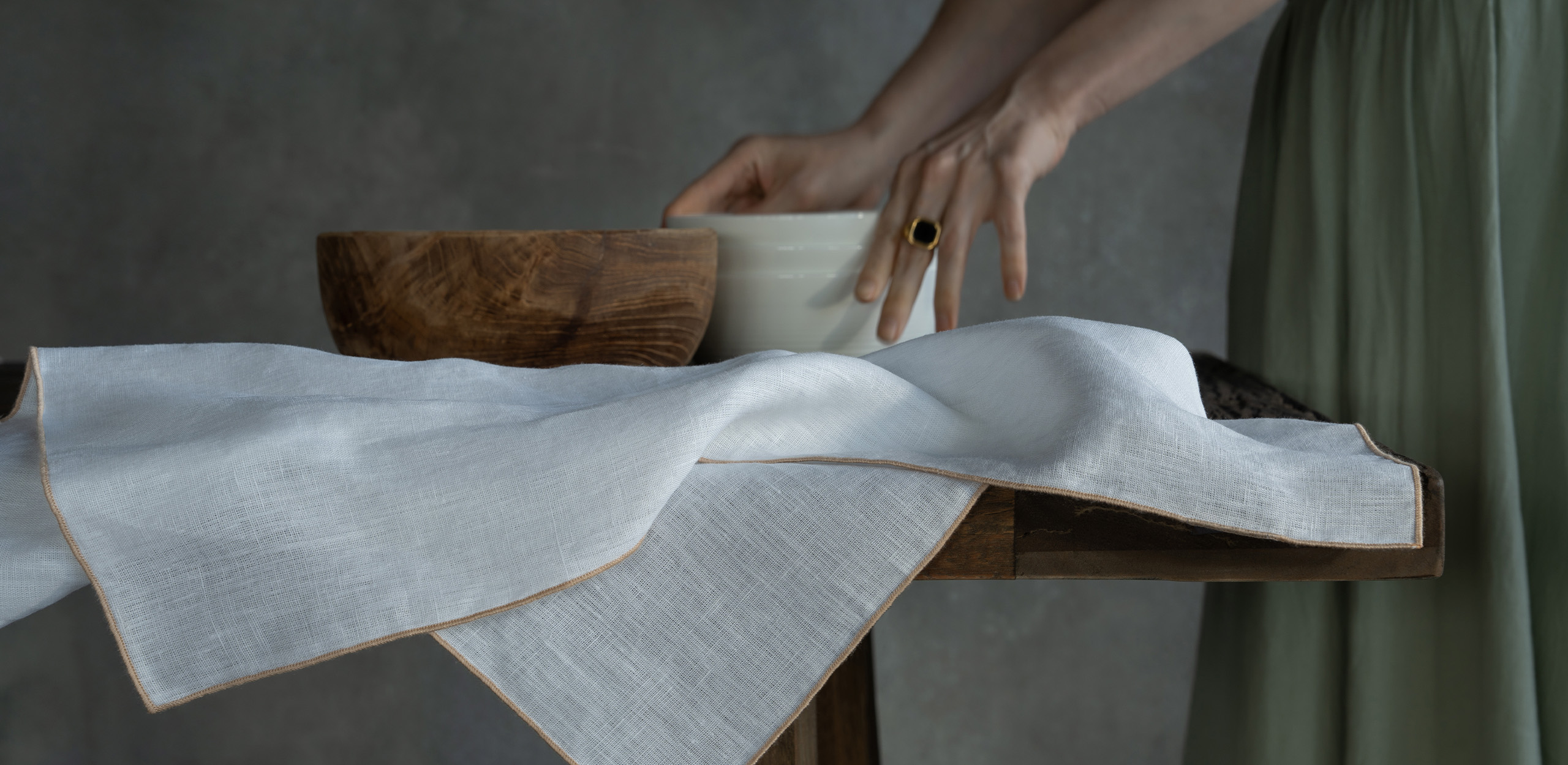 Unfolding Style: Table Dressing with Napkins and Placemats