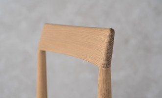 Edges Dining Chair (light oak/boucle)