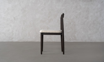 Edges Dining Chair (dark oak, boucle)