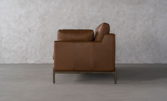 Gibson Leather Sofa (Old saddle Color)
