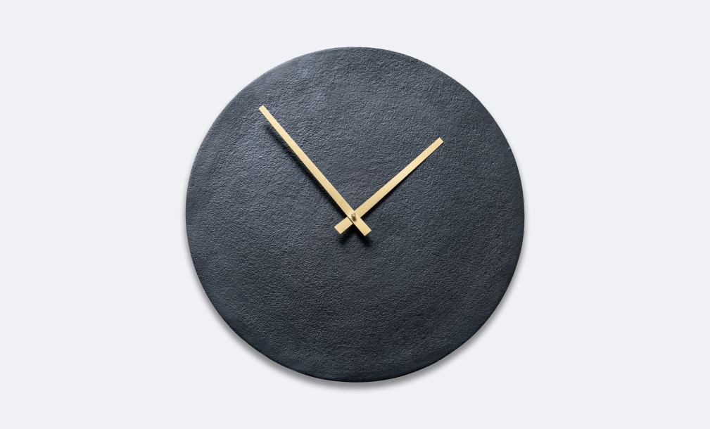 Clock Round Metal Black S