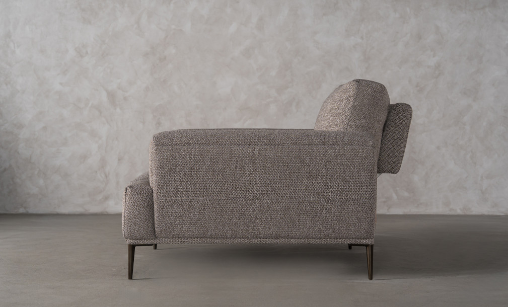 Calgary Armchair (fabric FH10A)