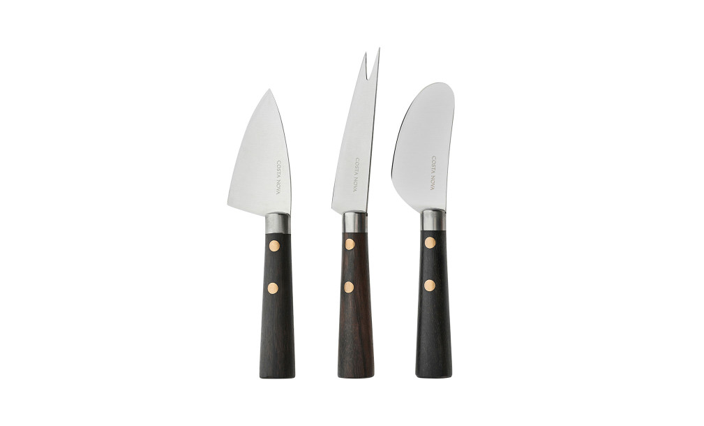 Cheese knives brushed with wooden cable set 3 pieces