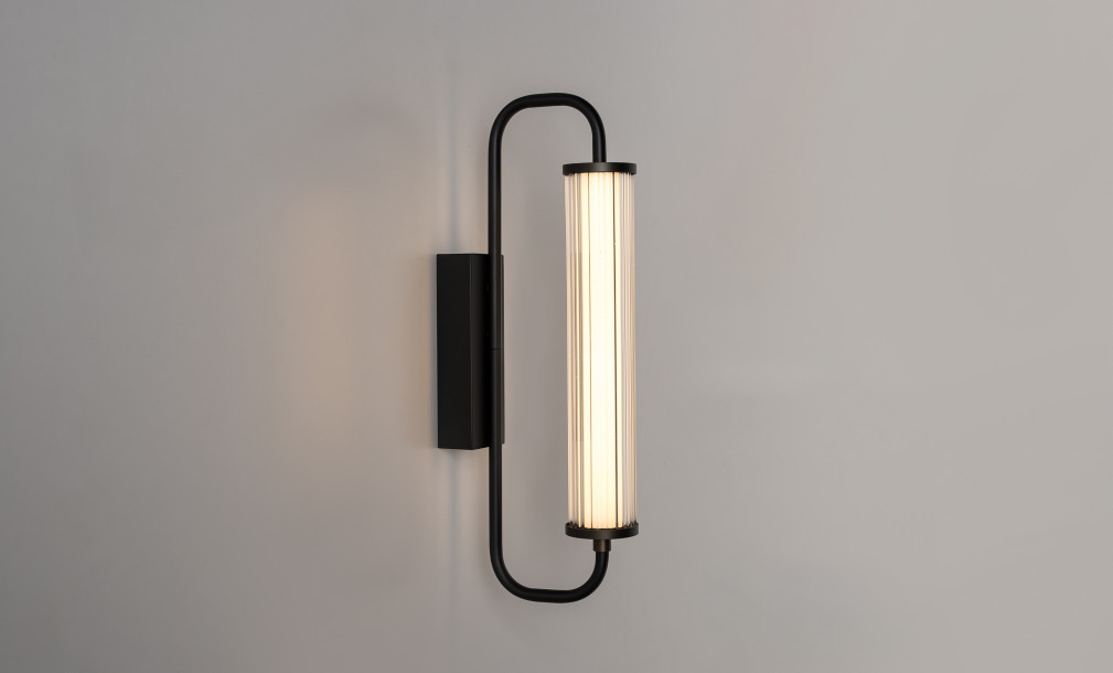 Ison Black Wall Lamp