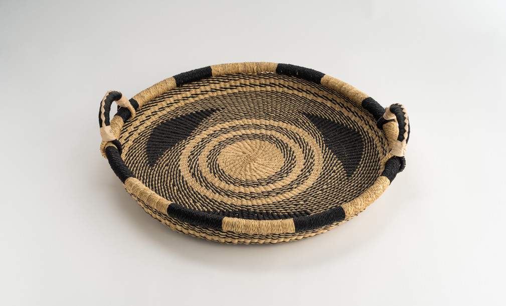 Small Woven Tray Black/Natural Triangles