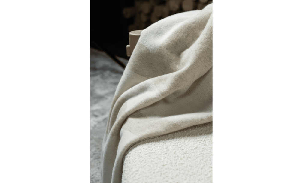 Echo Throw Sand Beige