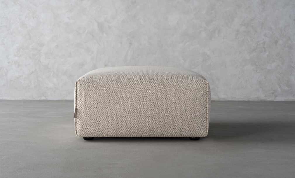 Claive Pouf (FH7A fabric)