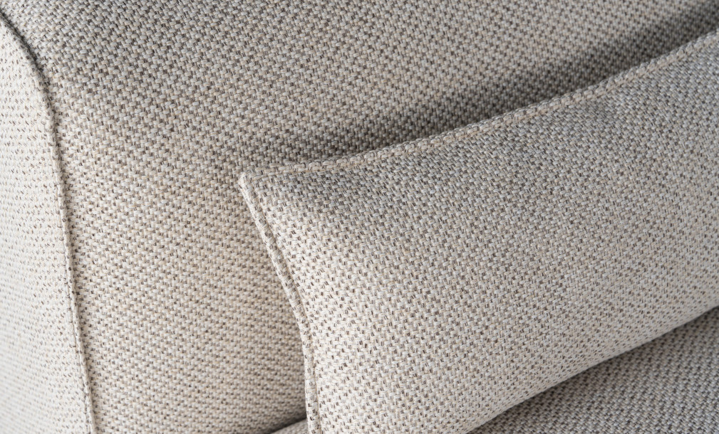 Claive Right Arm Sectional Sofa (FH7A fabric)