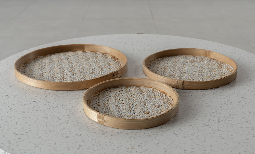 Set of 3 bamboo tray with painted white decoration