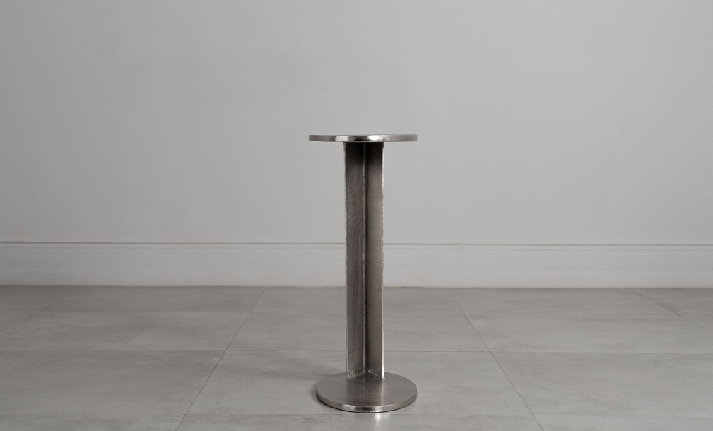 Skiv Side Table