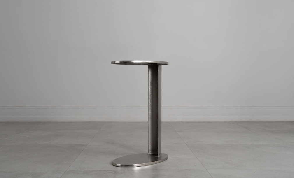 Skiv Side Table